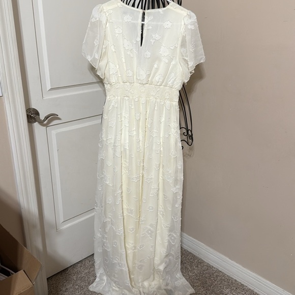 Baltic Born Feminine Cream Maxi Dress - Picture 6 of 8